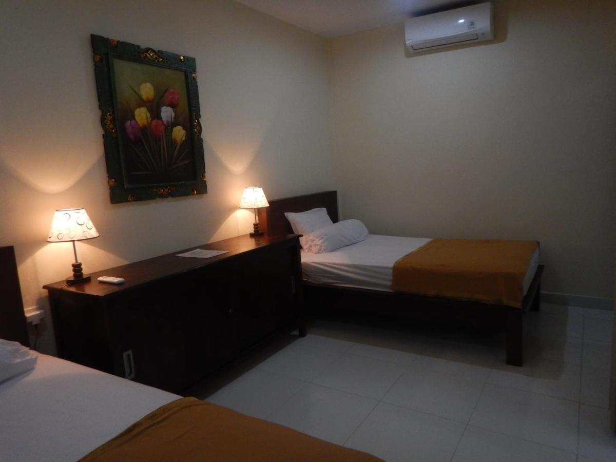Honey Home Stay Canggu Exteriör bild