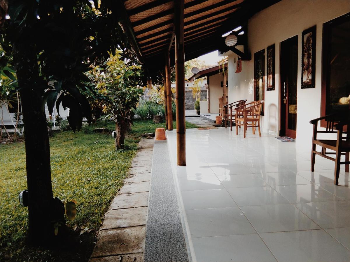Honey Home Stay Canggu Exteriör bild