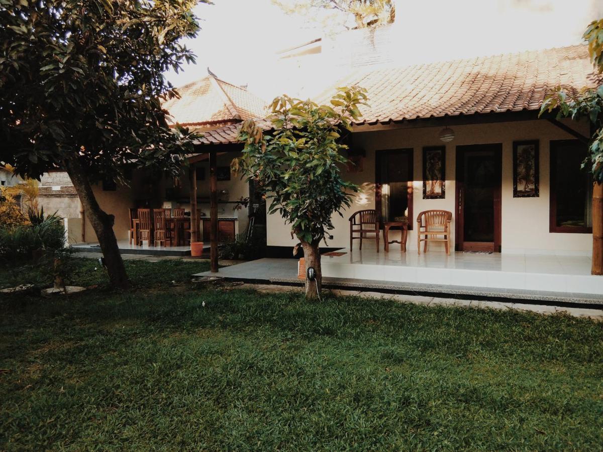 Honey Home Stay Canggu Exteriör bild