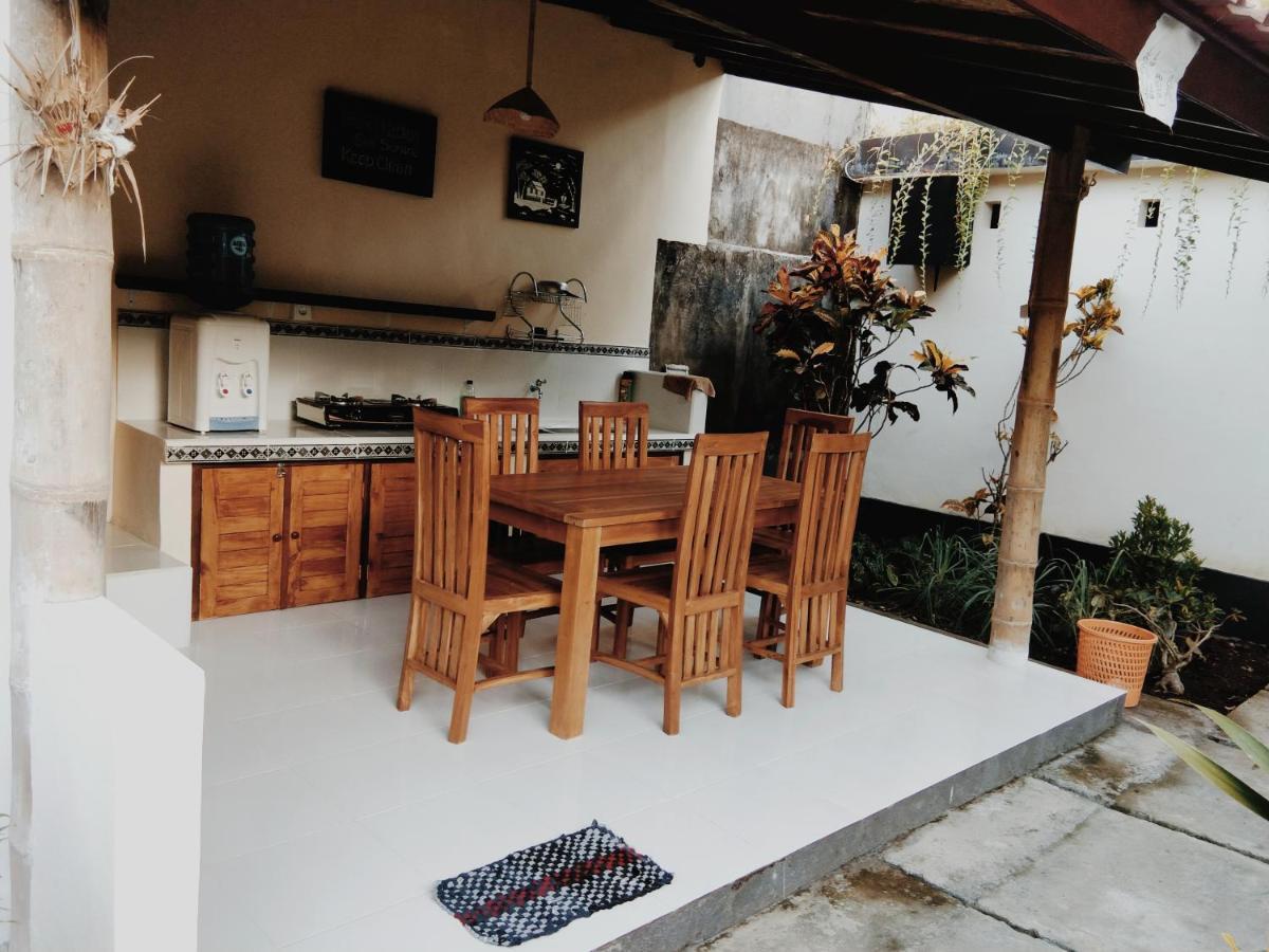 Honey Home Stay Canggu Exteriör bild