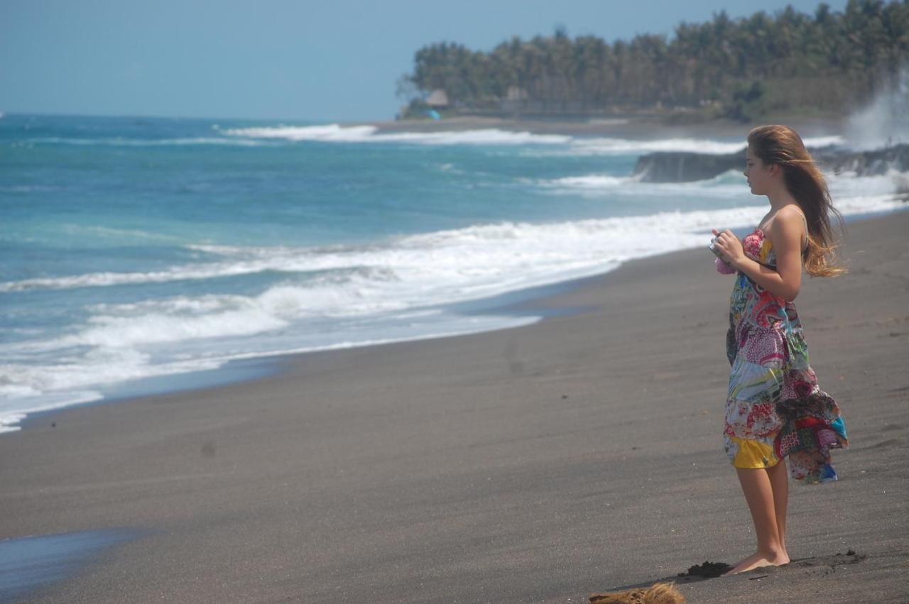 Honey Home Stay Canggu Exteriör bild